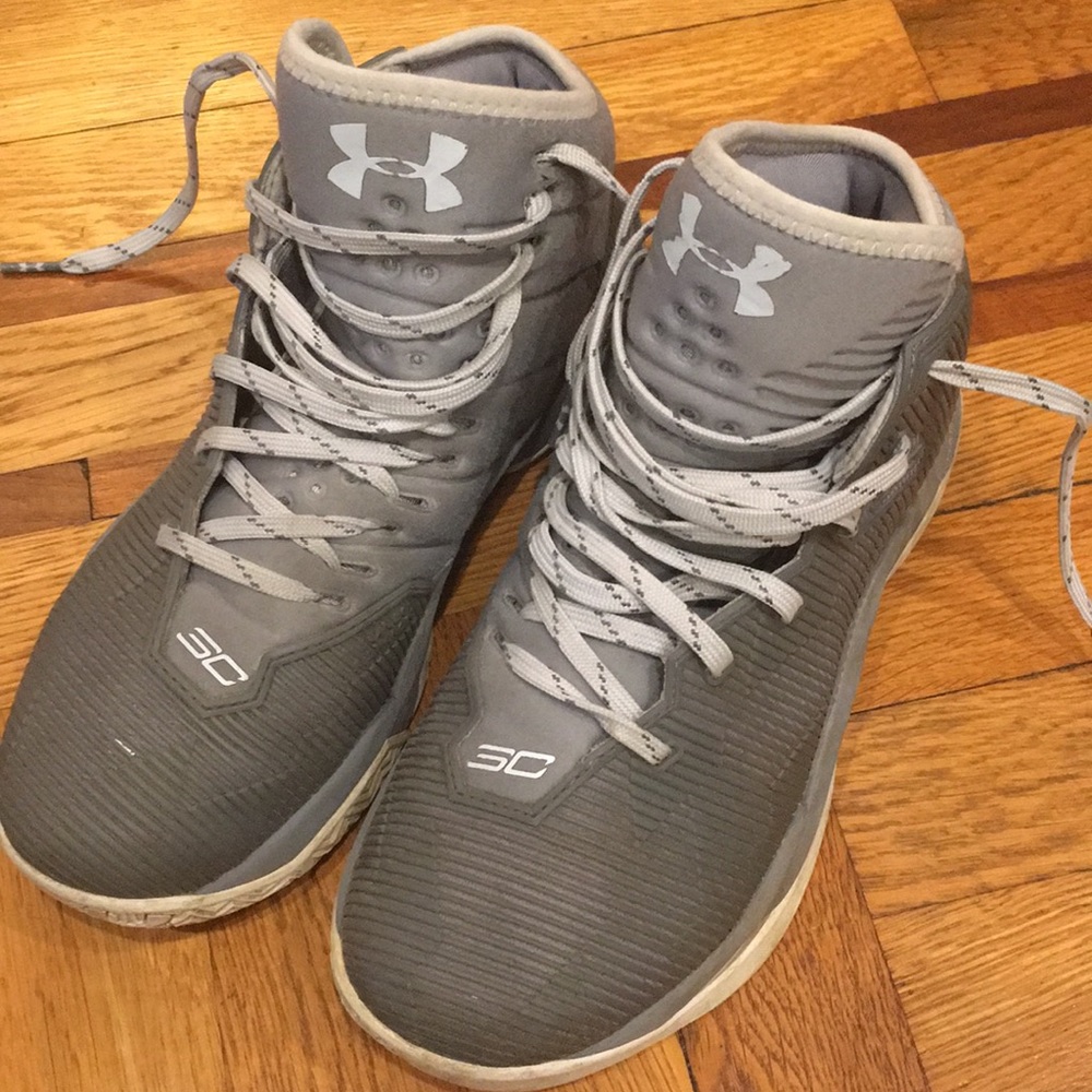 UA Steph Curry Sneakers size men’s 7